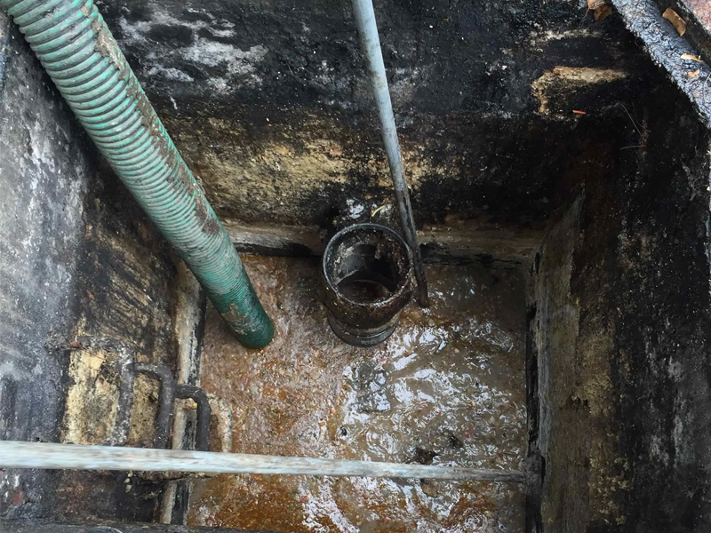 铁心桥隔油池清理